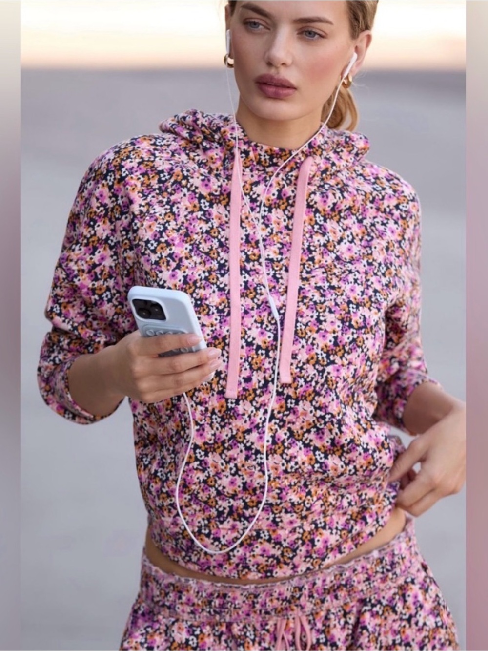 Daily Practice by Anthropologie Drawstring Hooded Sweatshirt in Pink Floral Sz S